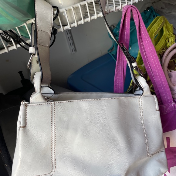 Lots of shoes clothes handbags - Picture 10 of 16